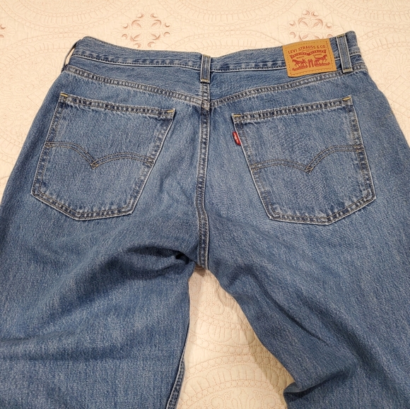 Levi's low pro straight jeans womens size 31. Like new. - Picture 7 of 7